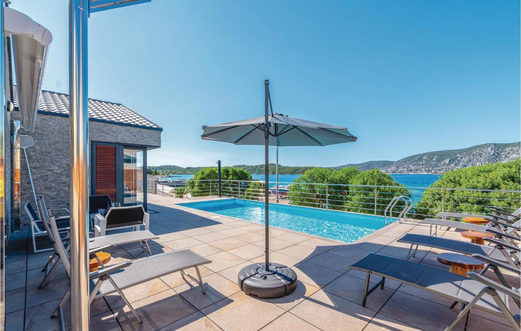 Nice Home In Kneze With Wifi Pupnat Exterior foto